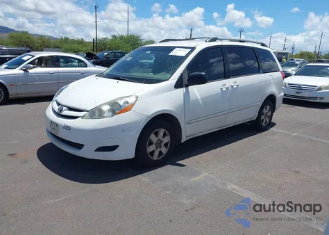 2008 Toyota Sienna Le z USA, uszkodzony, nr VIN 5TDZK23C58S136197